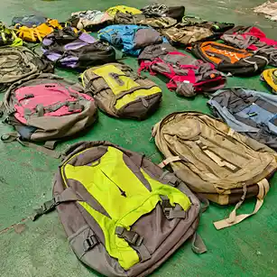 mochila de senderismo usada al por mayor 